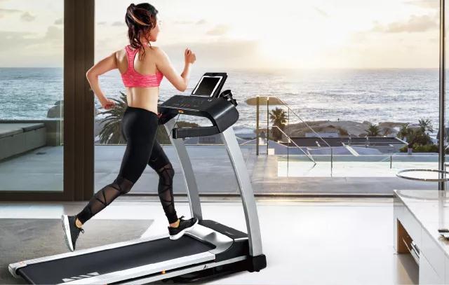 多宝电竞跑步机