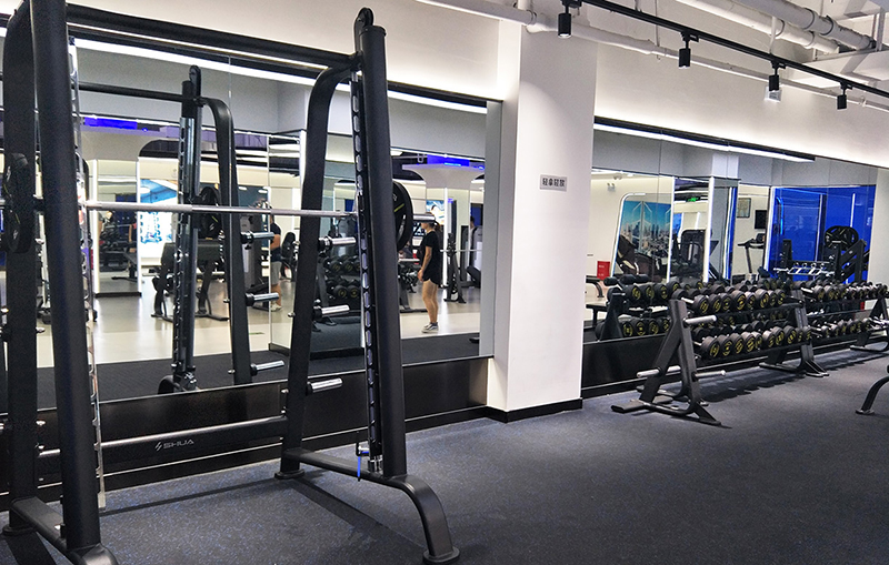 多宝电竞健身器材